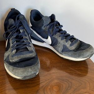 Size 11 Nike Blue Tennis Shoes